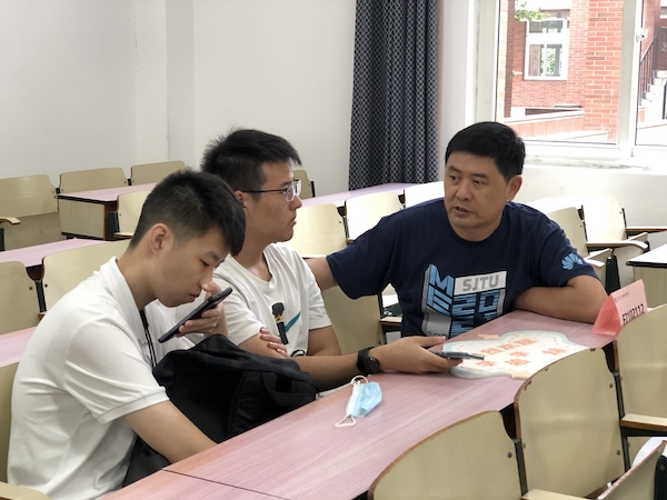 1629886070775139.jpg 图6 各班分组交流1.jpg