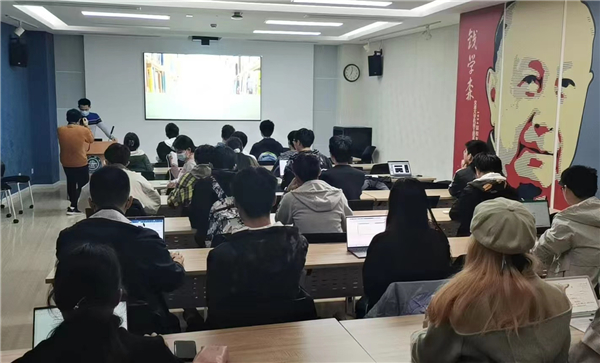 1669302953909322.jpg 观众.jpg