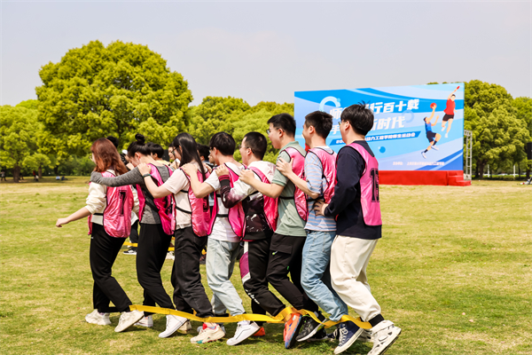 1682647384183977.jpg 6宏兔共绘.jpg