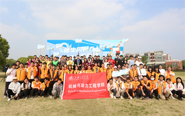 1682647441174491.jpg 10大合照.jpg