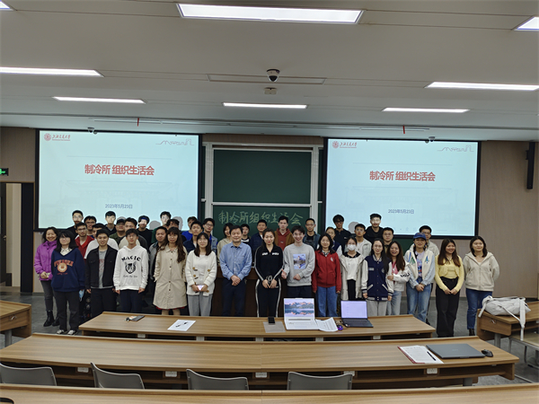 1685012438677510.jpg 合影留念.jpg