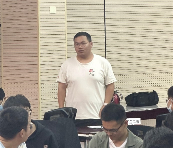 1685531946269977.jpg 图9 黄飞发言.jpg