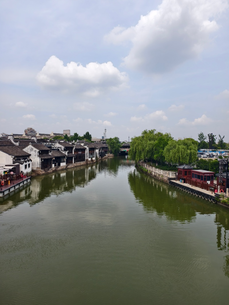 1748511543917979.jpg 图四月河历史街区_resized.jpg