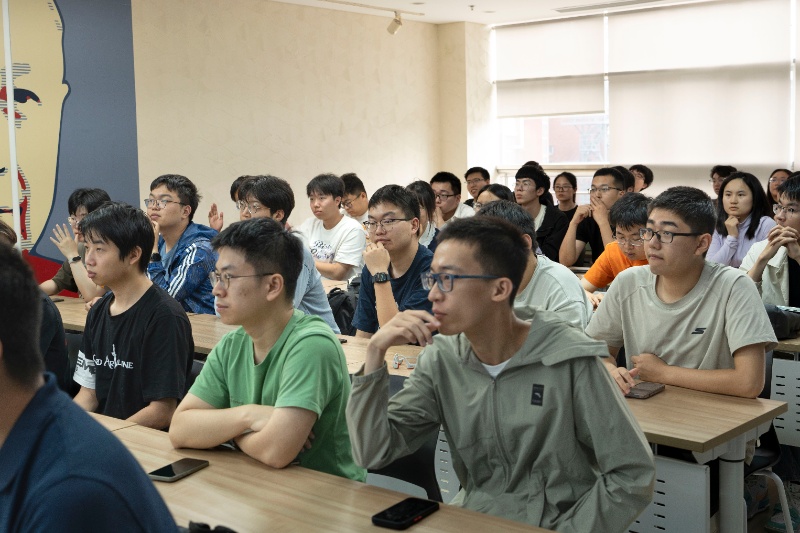 图3-提问环节_resized.jpg