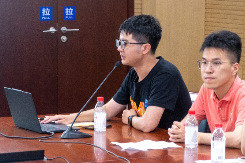 图6 周峻峰介绍振动所党建情况_resized.jpg