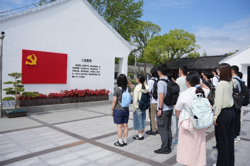 图4 入党宣誓_resized.jpg