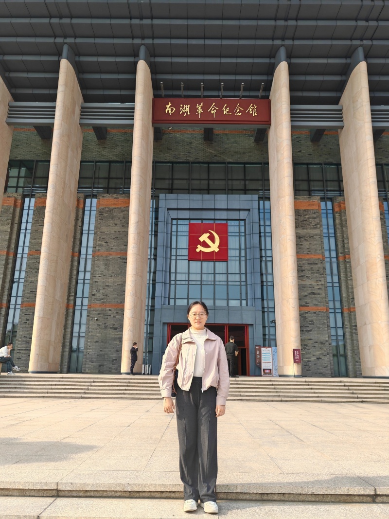 1784618486181433.jpg 陈芷荟-生活照3_resized.jpg